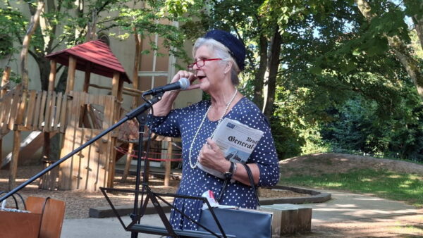 Abendveranstaltung mit Bronnweiler Weib Friedel Kehrer beim 6. Roter Kultursommer in den Sommerferien.